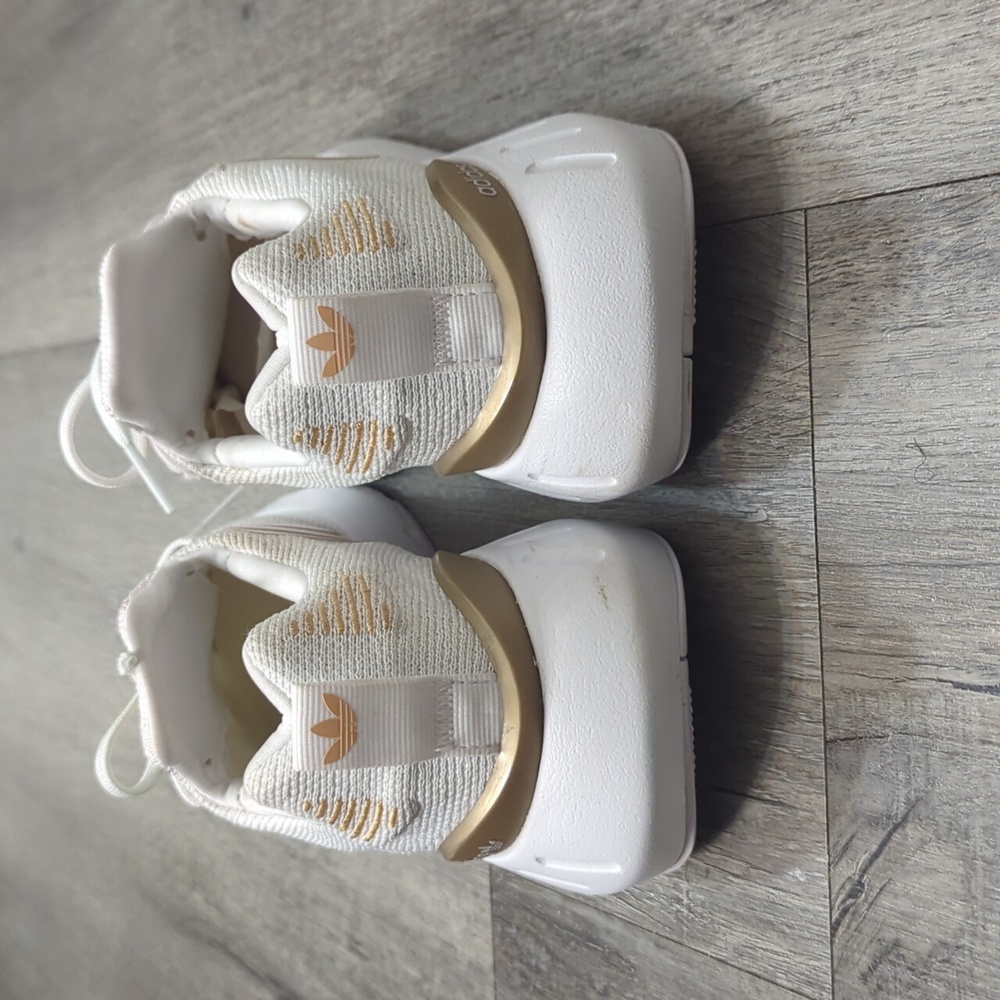 Adidas Swift Run 22 Women’s Size 6.5 - Picture 4 of 8